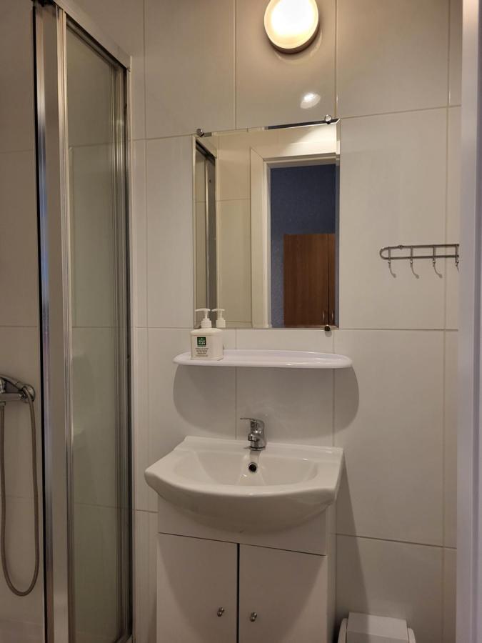 Admiral Aqua Resort Миелно Екстериор снимка