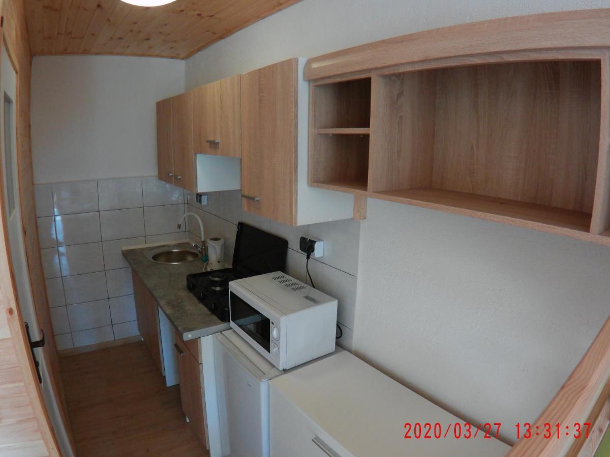 Admiral Aqua Resort Миелно Екстериор снимка